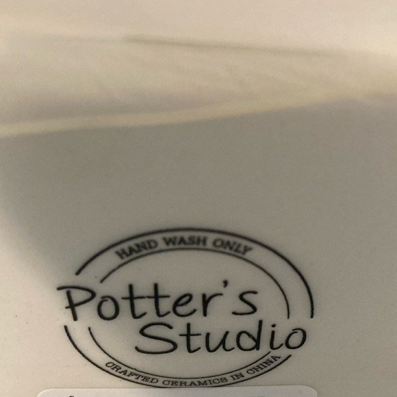 Potter’s Studio Gingerbread Canister - Picture 9 of 13